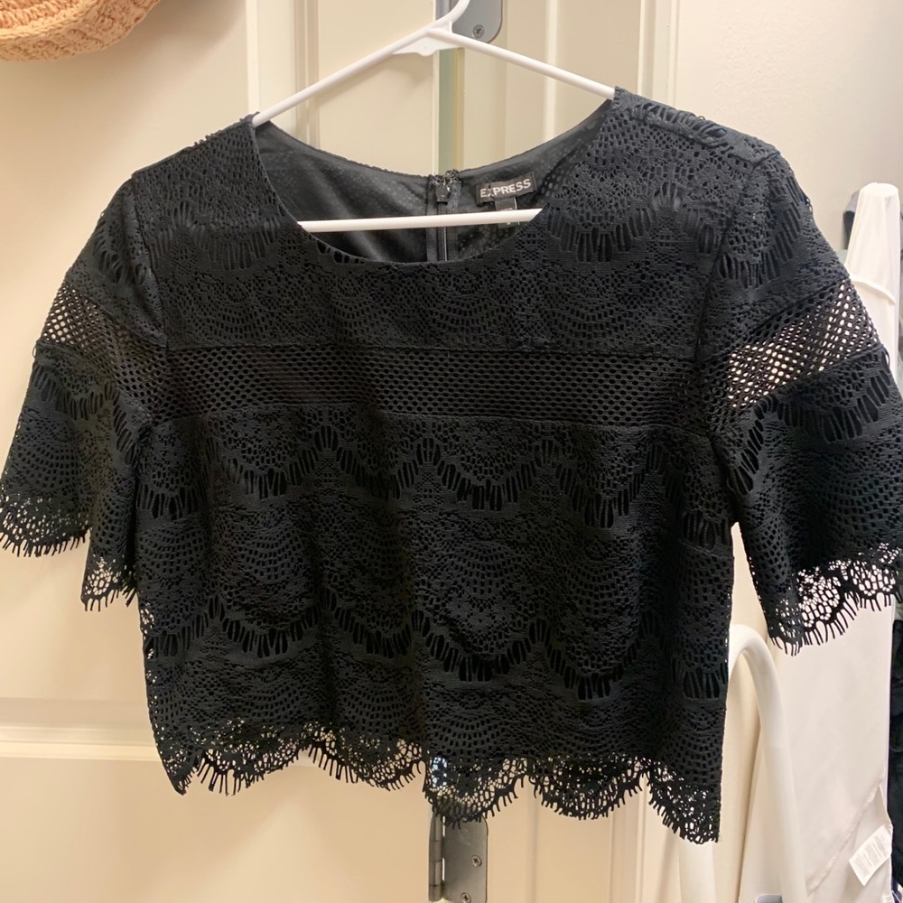 Black Cropped Top